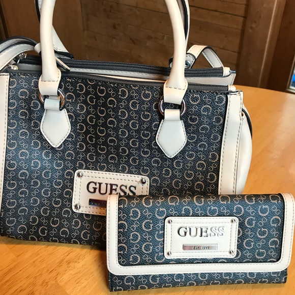 Guess | Bags | Guess Purse And Matching Wallet | Poshmark